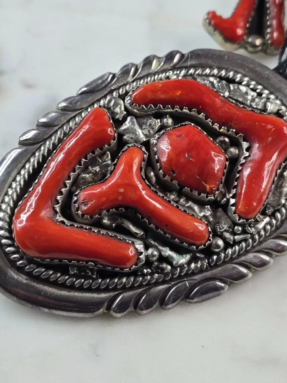 Southwestern Native American Sterling Silver Coral Leekya Bolo Tie E642